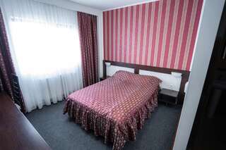 Отель Hotel Polaris Сучава-2